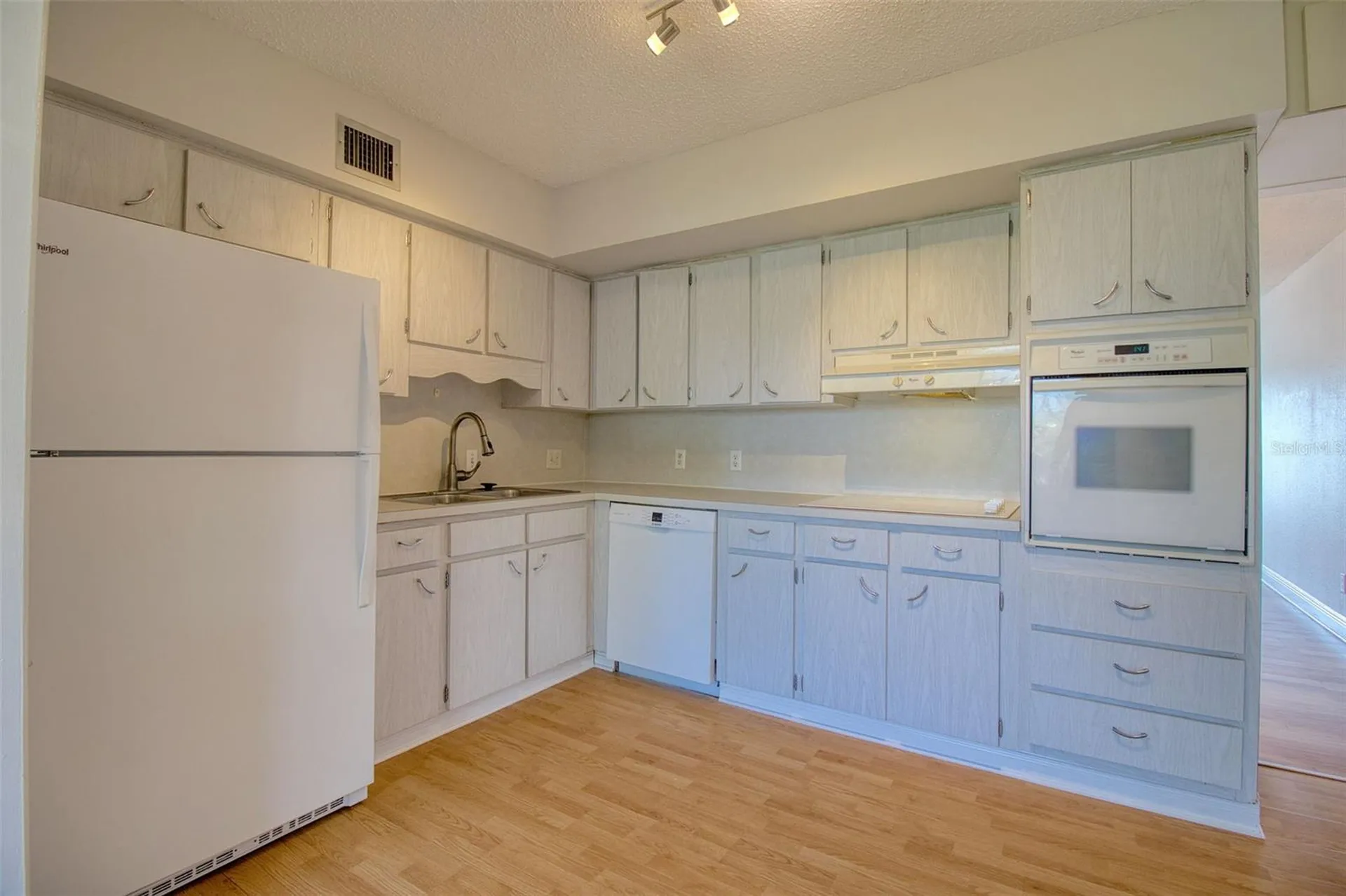 2450 Canadian Way Clearwater FL 33763