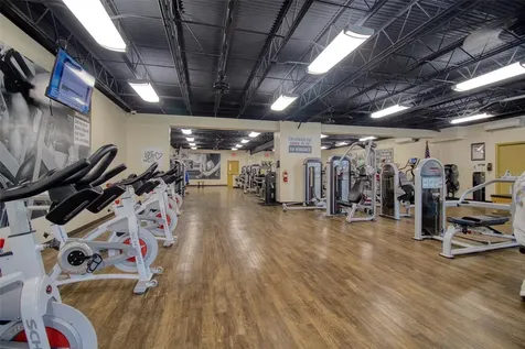 2450 Canadian Way Clearwater FL 33763