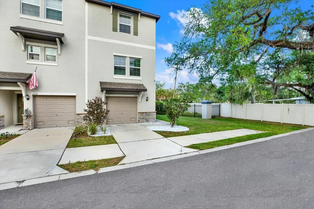 4732 Pickering Harbor Place Tampa FL 33619