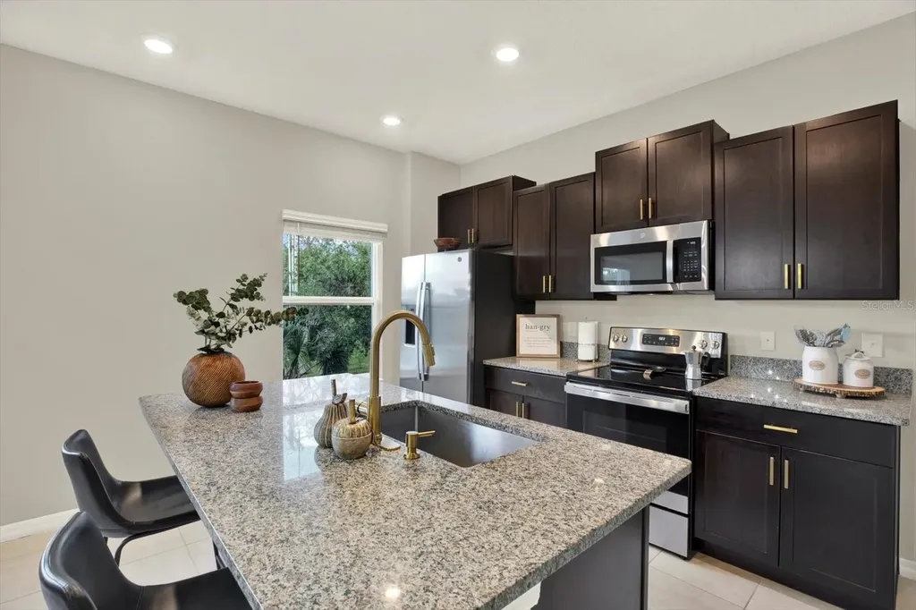 4732 Pickering Harbor Place Tampa FL 33619