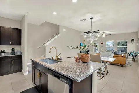 4732 Pickering Harbor Place Tampa FL 33619