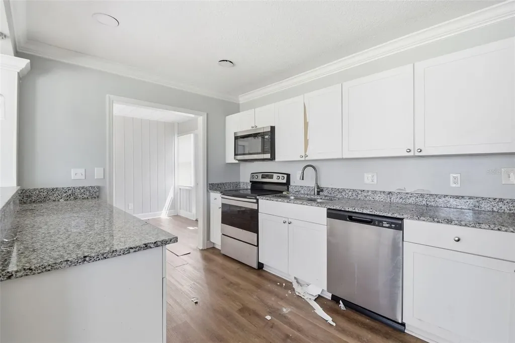 2513 16th Avenue W Bradenton FL 34205