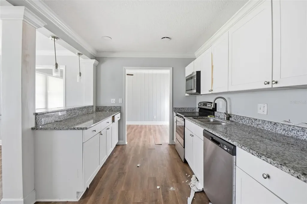 2513 16th Avenue W Bradenton FL 34205