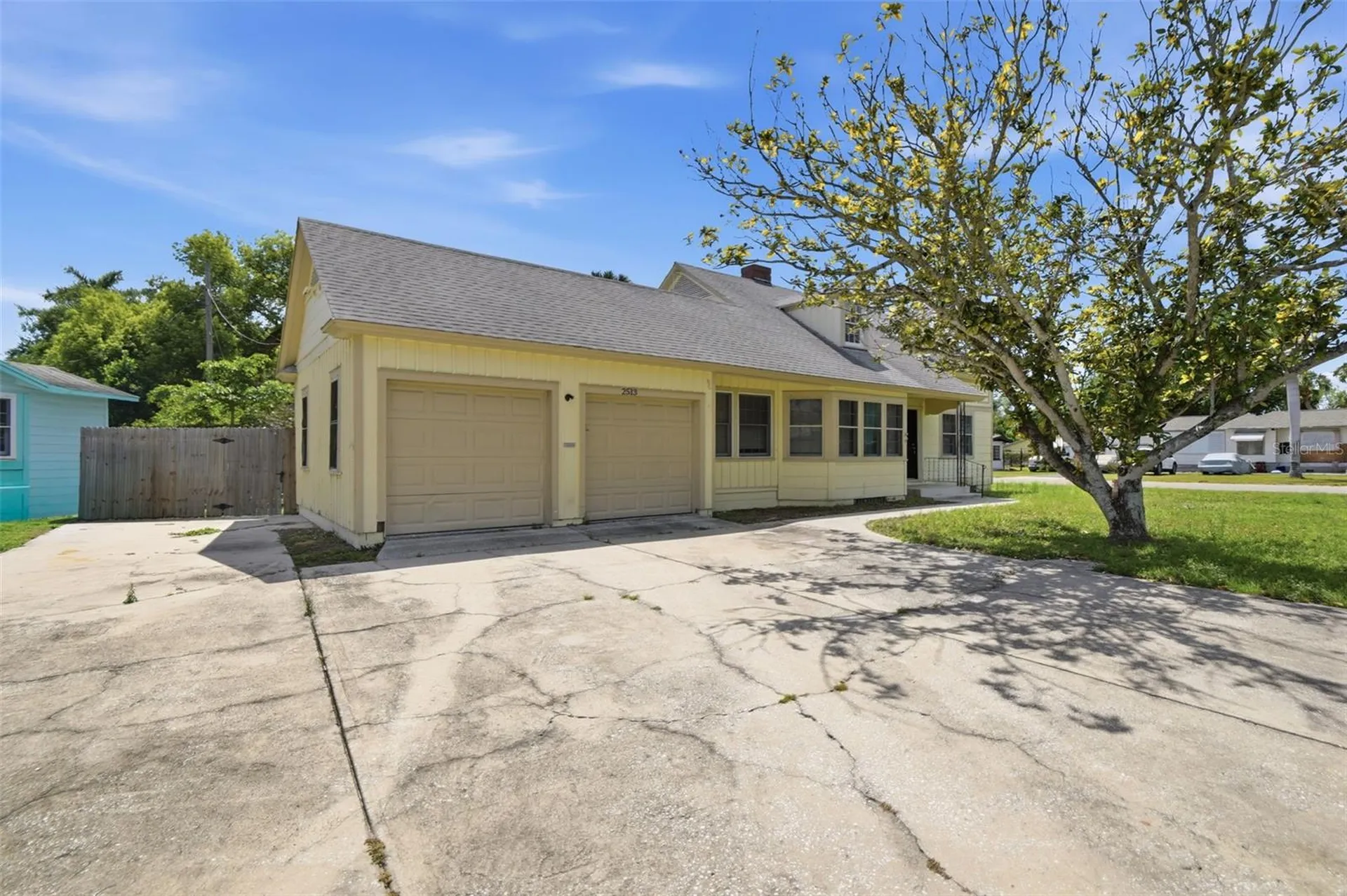 2513 16th Avenue W Bradenton FL 34205
