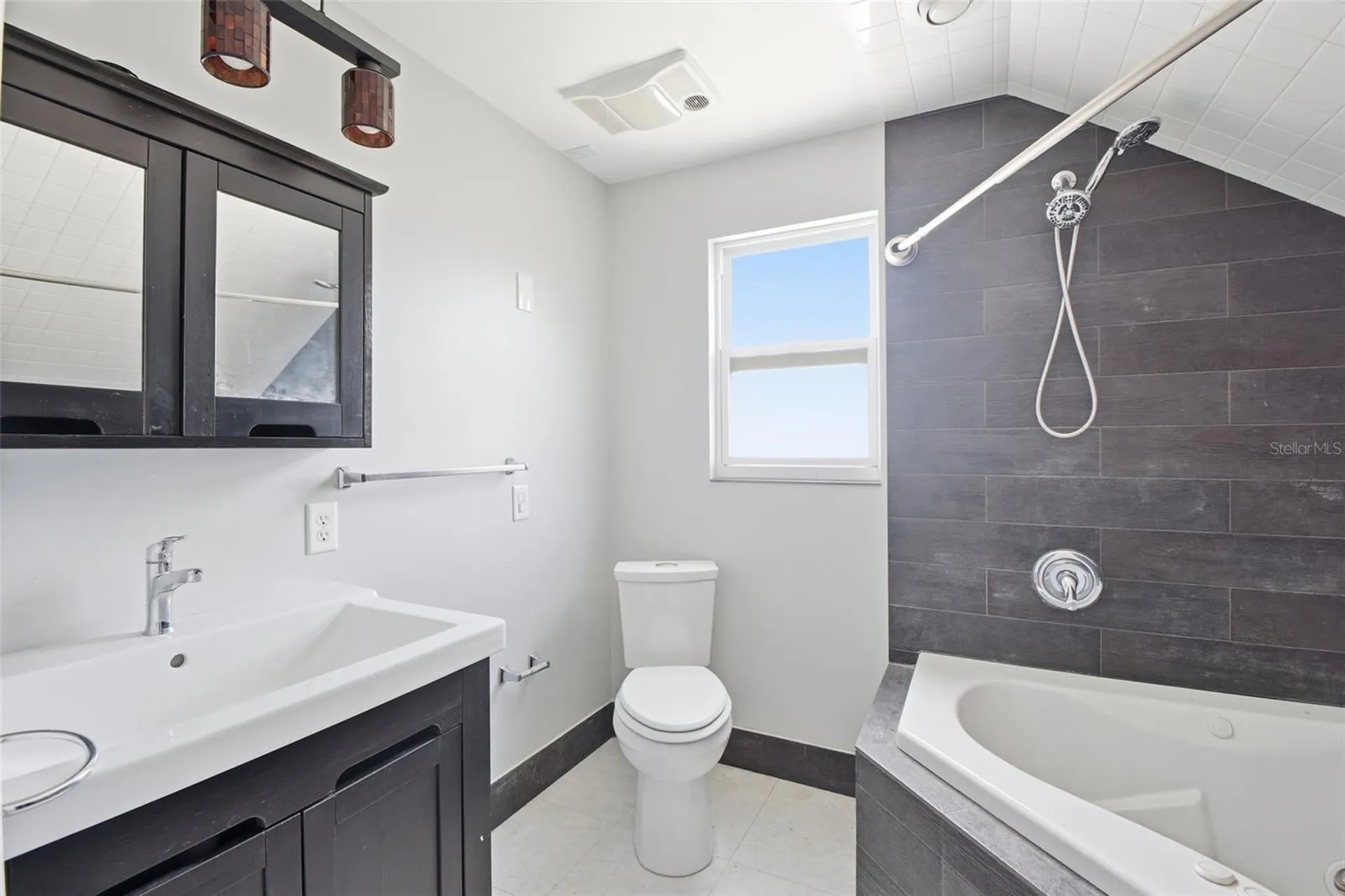 2513 16th Avenue W Bradenton FL 34205