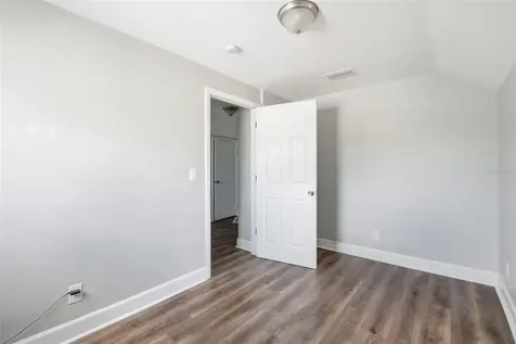 2513 16th Avenue W Bradenton FL 34205
