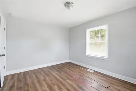 2513 16th Avenue W Bradenton FL 34205