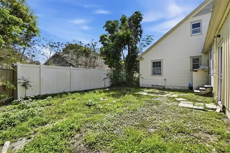 2513 16th Avenue W Bradenton FL 34205