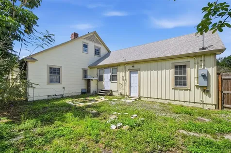 2513 16th Avenue W Bradenton FL 34205
