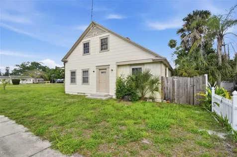 2513 16th Avenue W Bradenton FL 34205