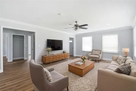 2513 16th Avenue W Bradenton FL 34205
