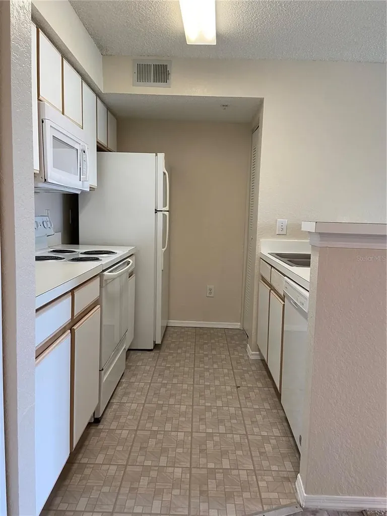 2212 Grand Cayman Court Kissimmee FL 34741