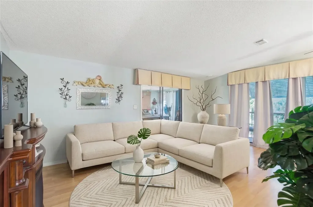 1537 Doral Circle Lady Lake FL 32159
