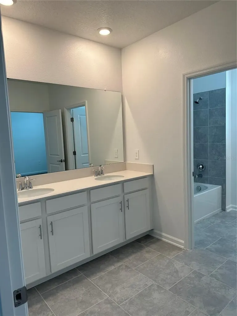 2525 Relaxing Lane Kissimmee FL 34744