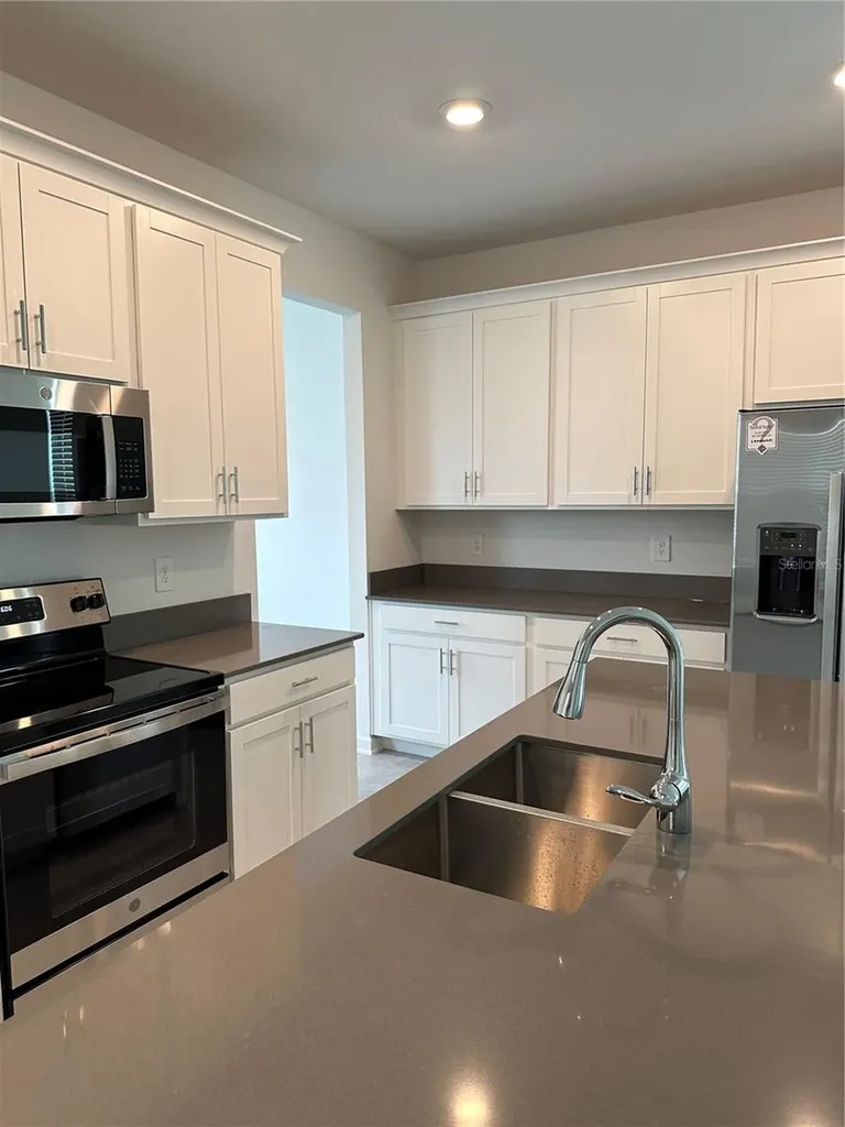 2525 Relaxing Lane Kissimmee FL 34744