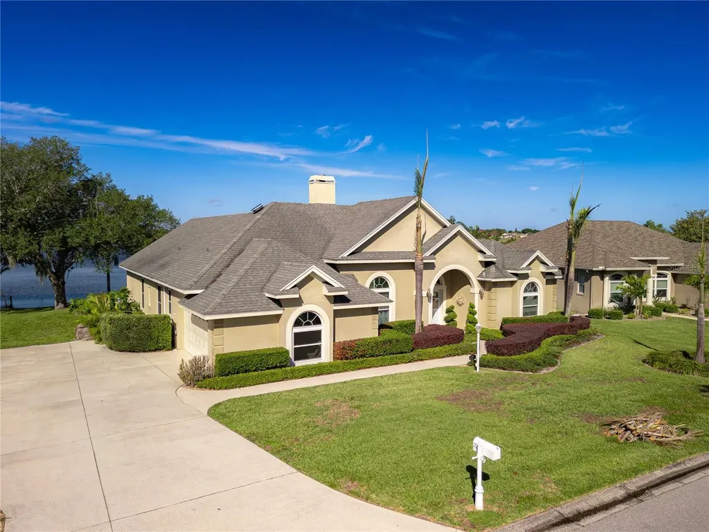 220 Ruby Lake Lane Winter Haven FL 33884