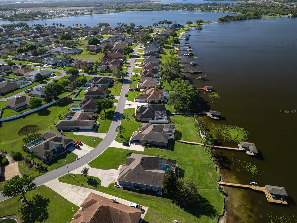 220 Ruby Lake Lane Winter Haven FL 33884