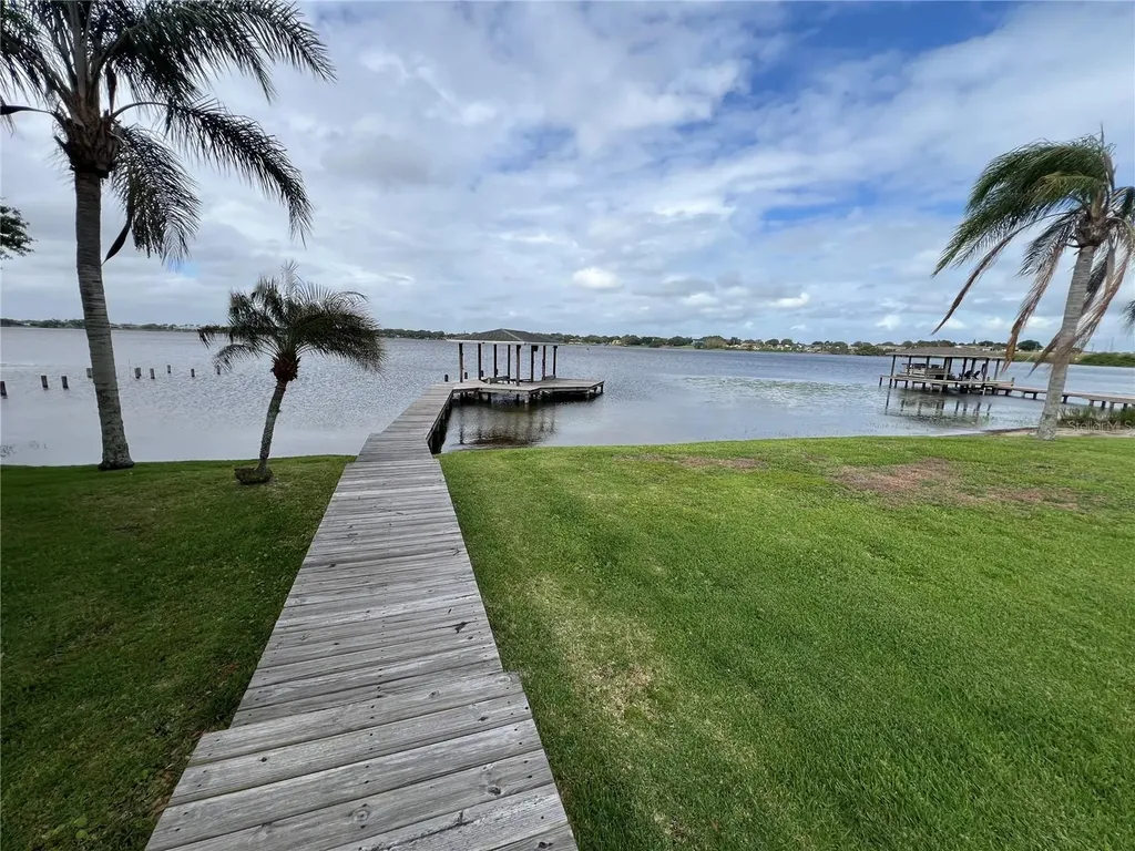 220 Ruby Lake Lane Winter Haven FL 33884