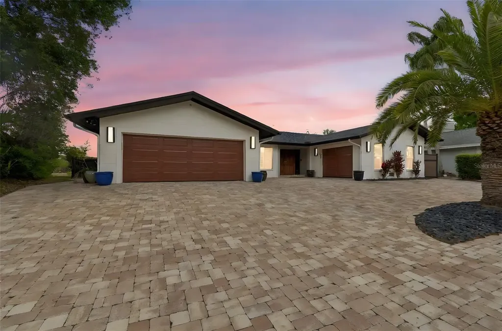 4213 Saltwater Boulevard Tampa FL 33615