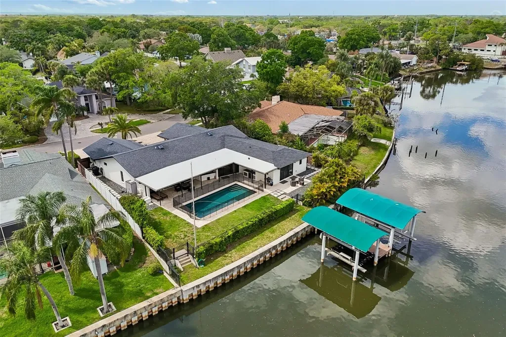 4213 Saltwater Boulevard Tampa FL 33615