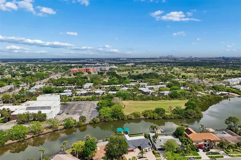 4213 Saltwater Boulevard Tampa FL 33615