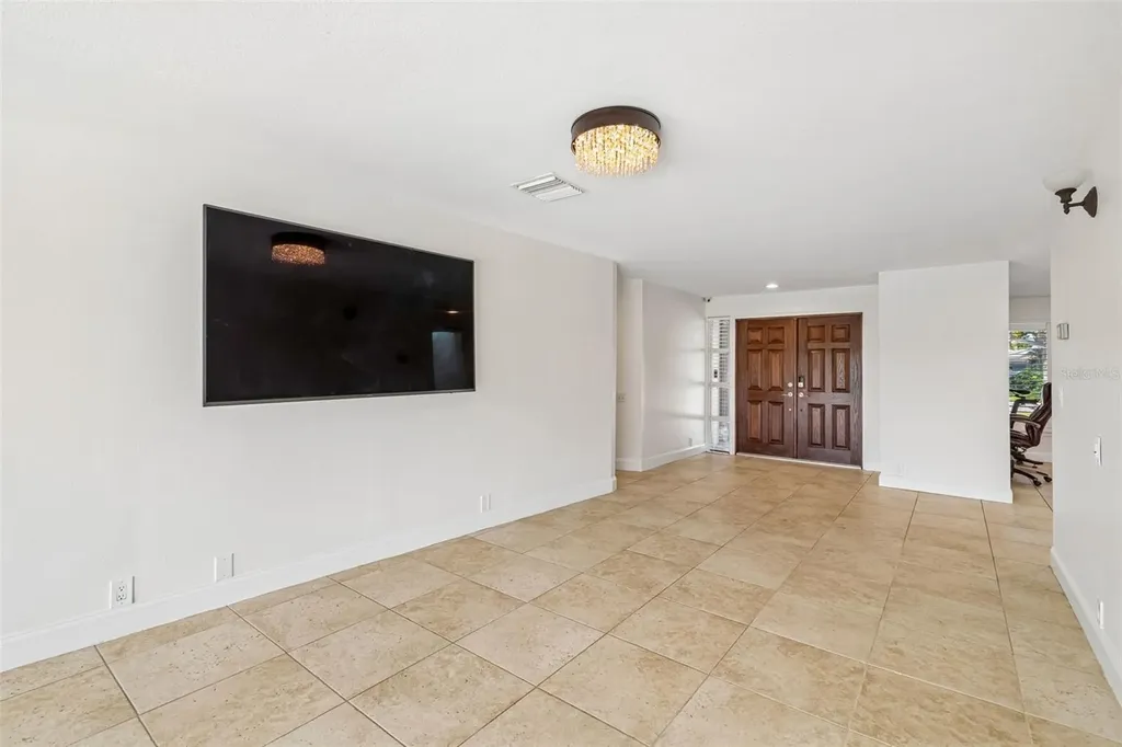 4213 Saltwater Boulevard Tampa FL 33615