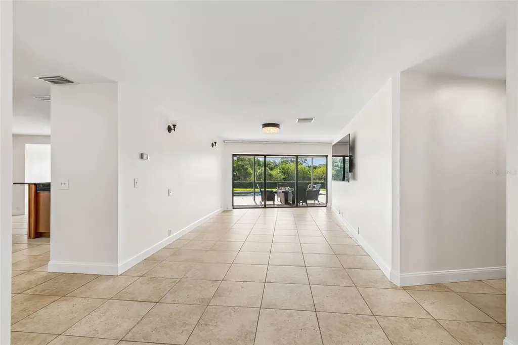 4213 Saltwater Boulevard Tampa FL 33615