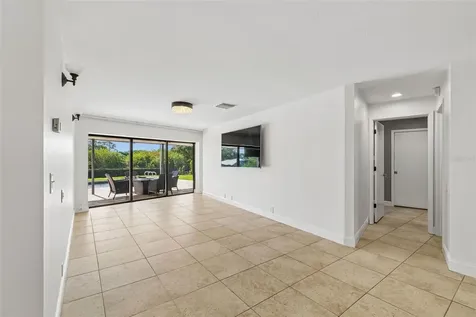 4213 Saltwater Boulevard Tampa FL 33615