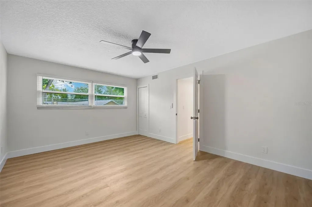 13313 Golf Crest Circle Tampa FL 33618
