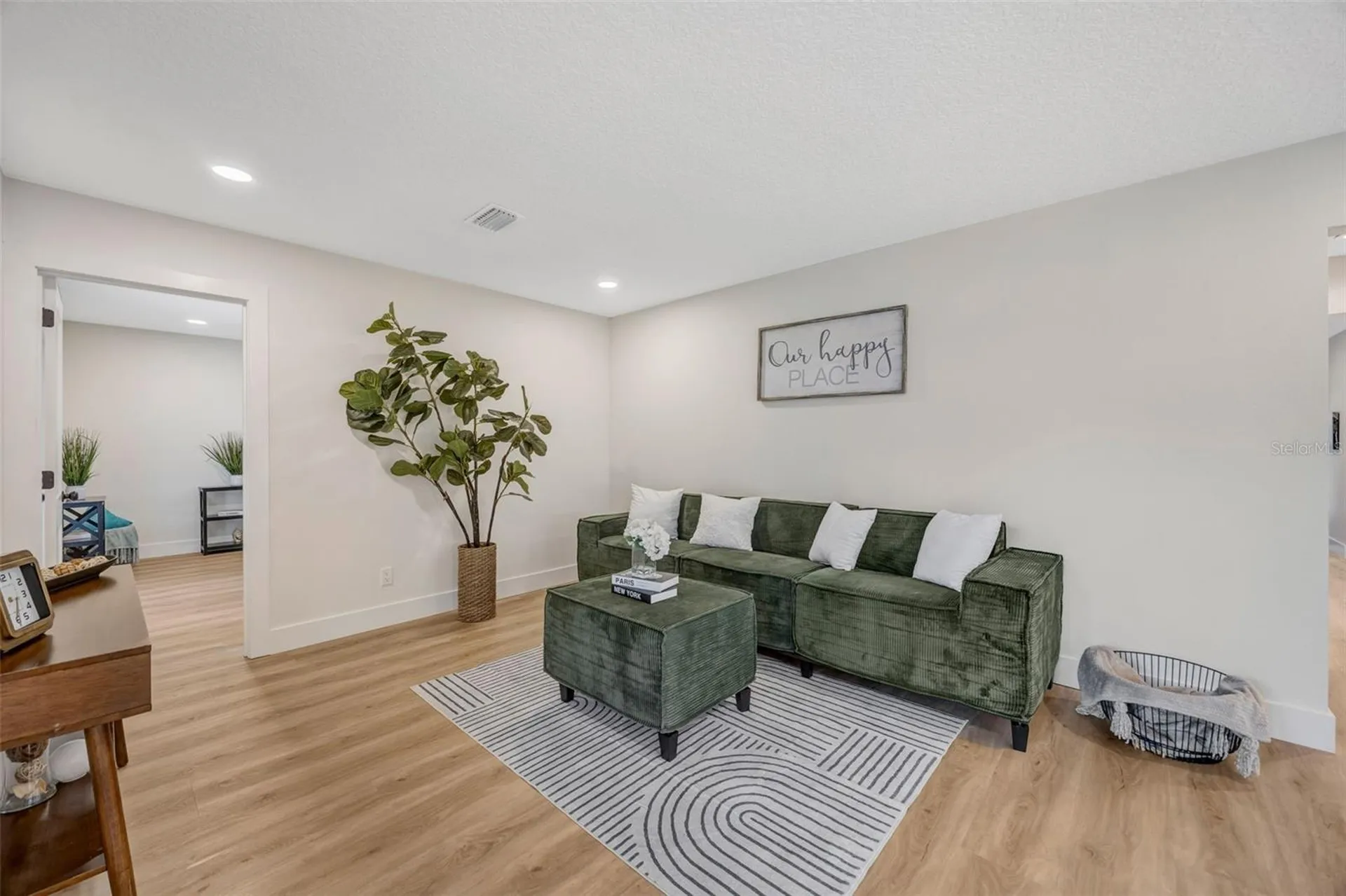 13313 Golf Crest Circle Tampa FL 33618