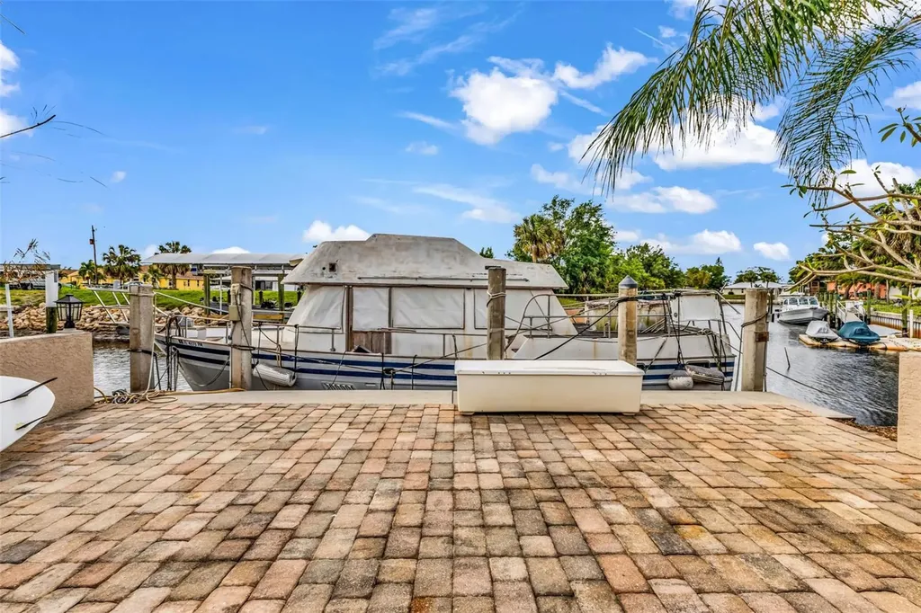 28401 Coco Palm Drive Punta Gorda FL 33982