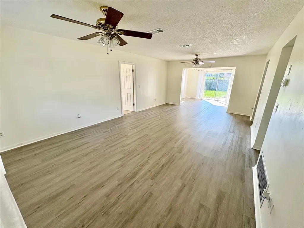 5389 Mariner Boulevard Spring Hill FL 34609