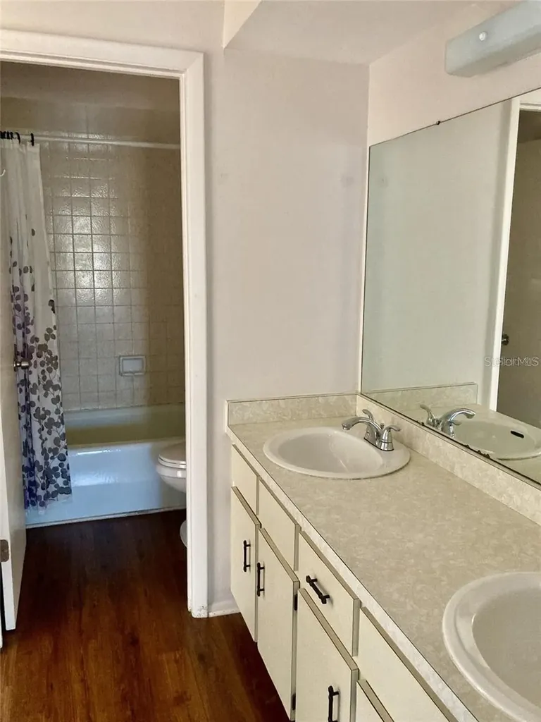 5008 Manatee Avenue W Bradenton FL 34209