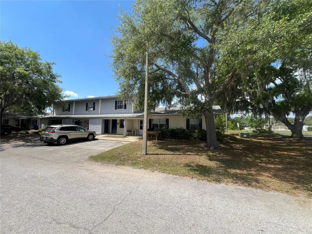 1000 E Caroline Street Tavares FL 32778