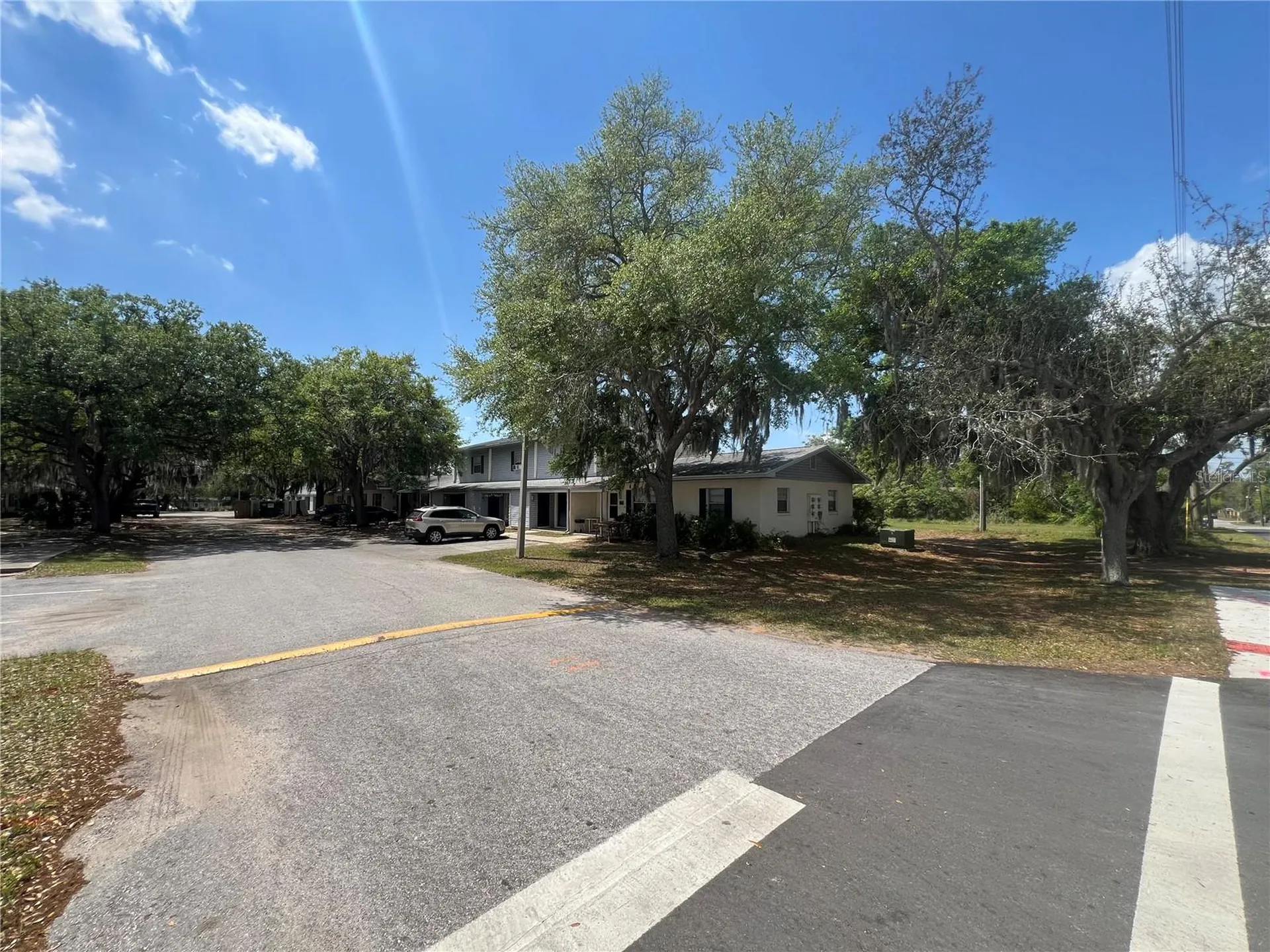1000 E Caroline Street Tavares FL 32778
