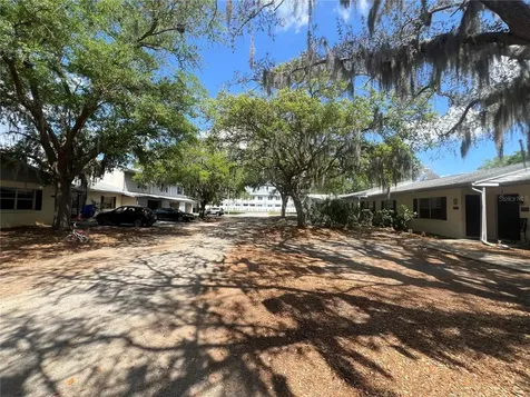 1000 E Caroline Street Tavares FL 32778