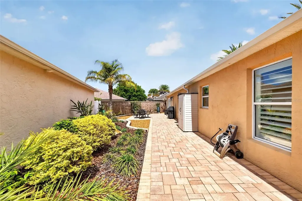 1887 Loadstar Avenue The Villages FL 32162