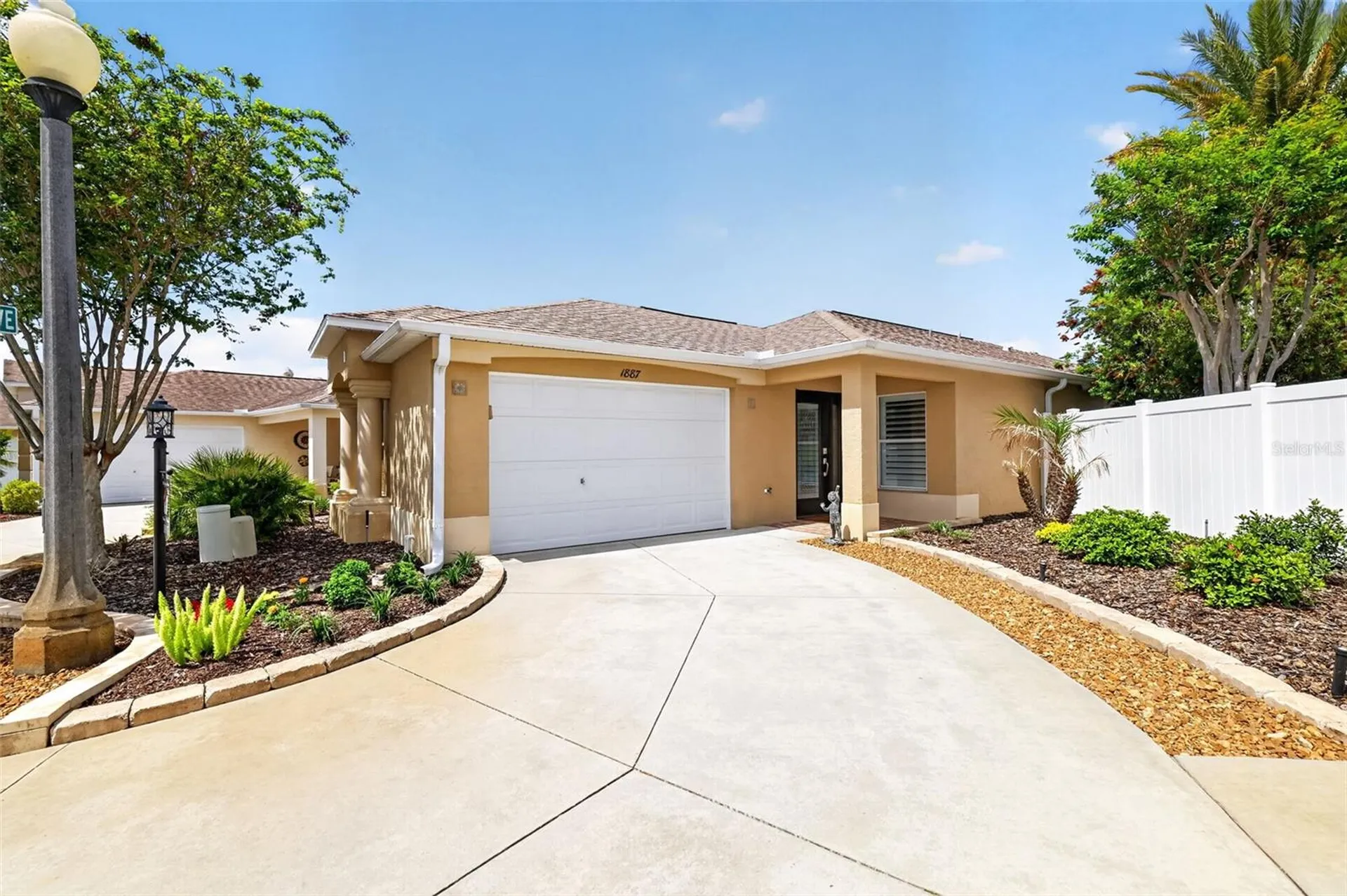 1887 Loadstar Avenue The Villages FL 32162