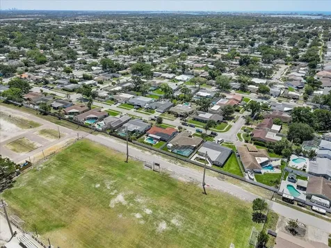 12137 Orange Blossom Drive Seminole FL 33772