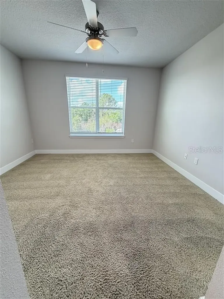 560 Academy Drive Kissimmee FL 34744