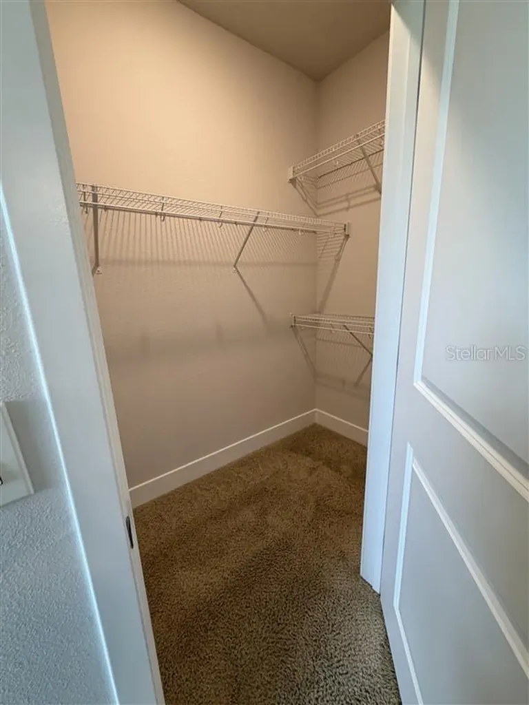 560 Academy Drive Kissimmee FL 34744