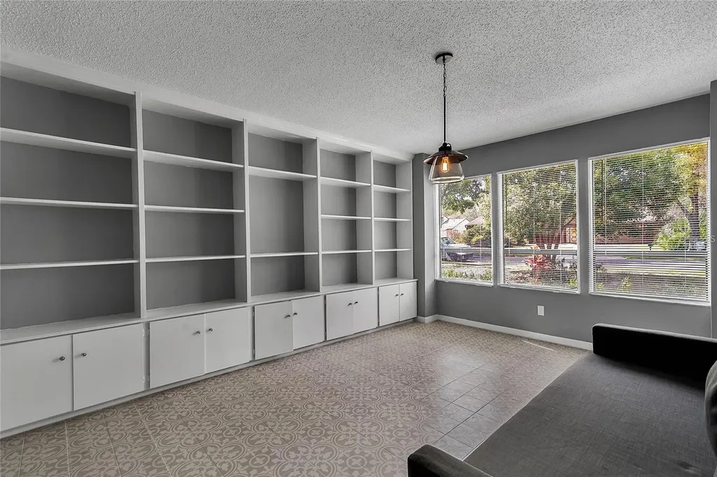 5607 Spring Run Avenue Orlando FL 32819