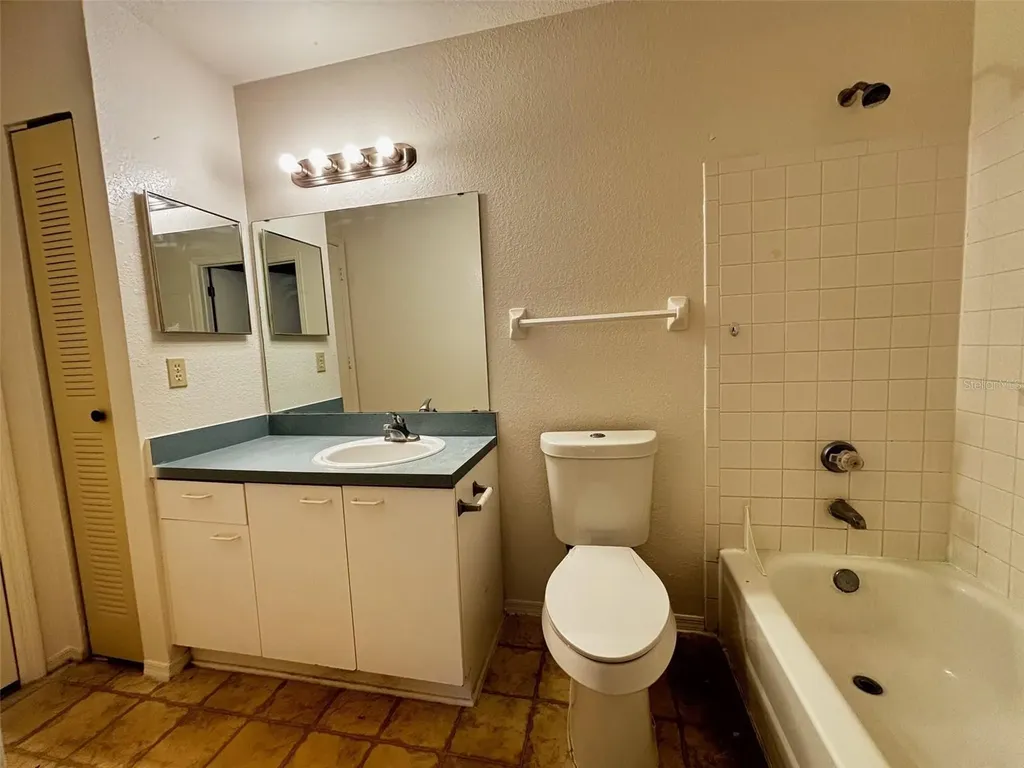 1615 Columbia Arms Circle Kissimmee FL 34741