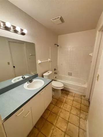 1615 Columbia Arms Circle Kissimmee FL 34741