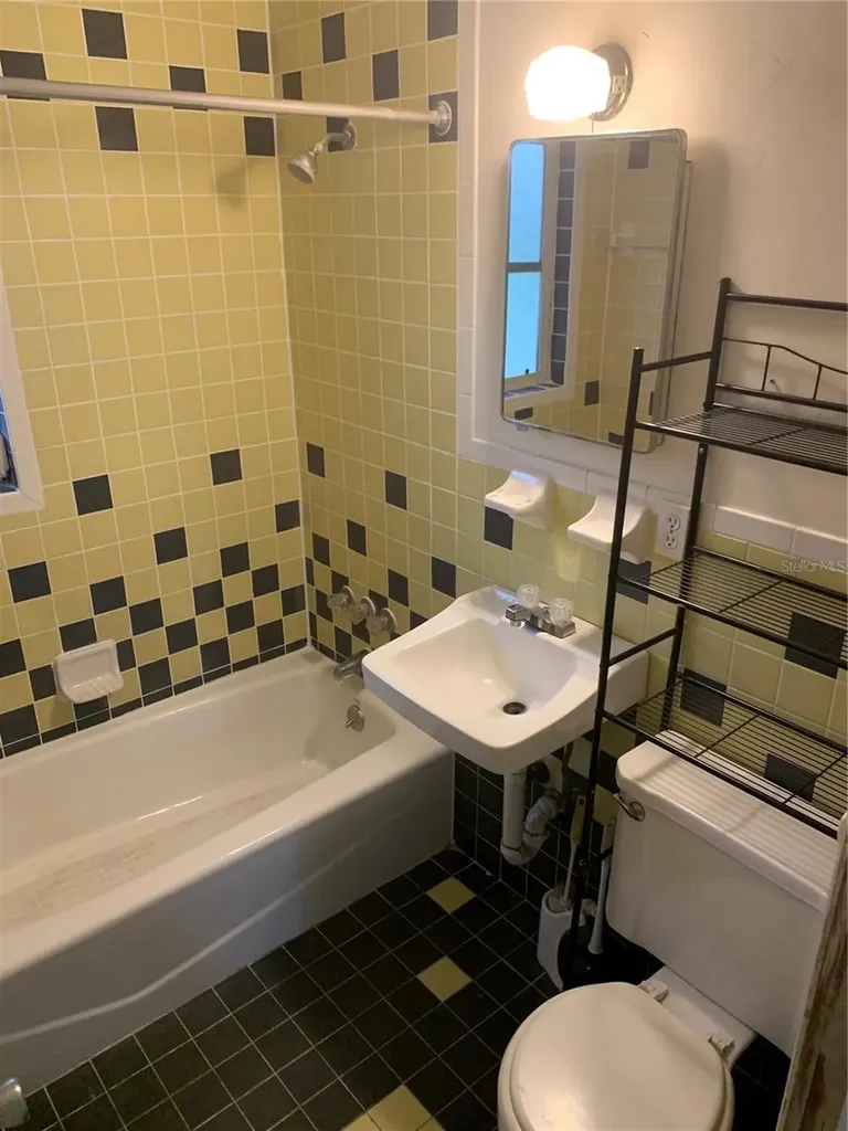 1063 40th Street Sarasota FL 34234