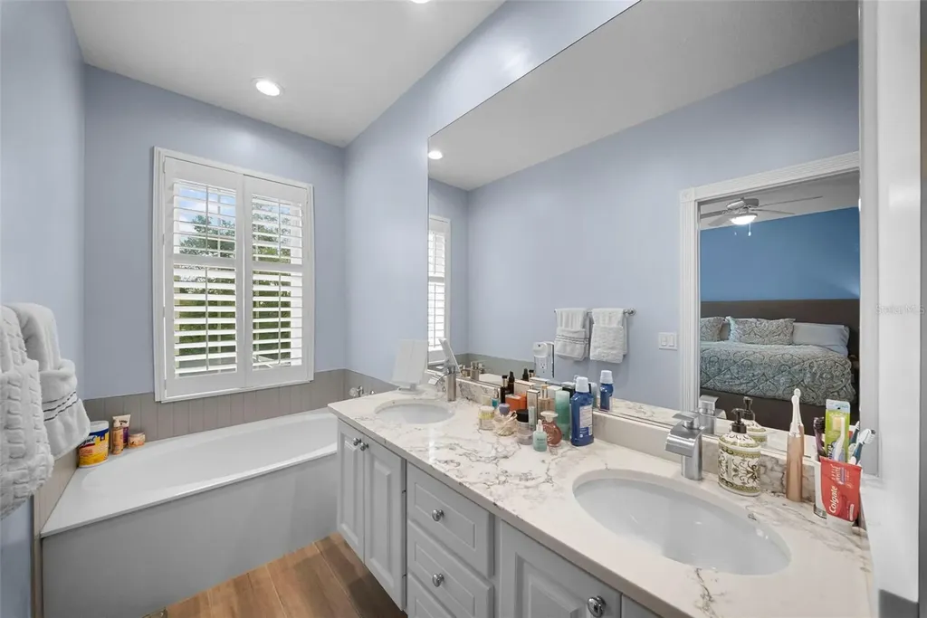 7668 Bergamo Avenue Sarasota FL 34238