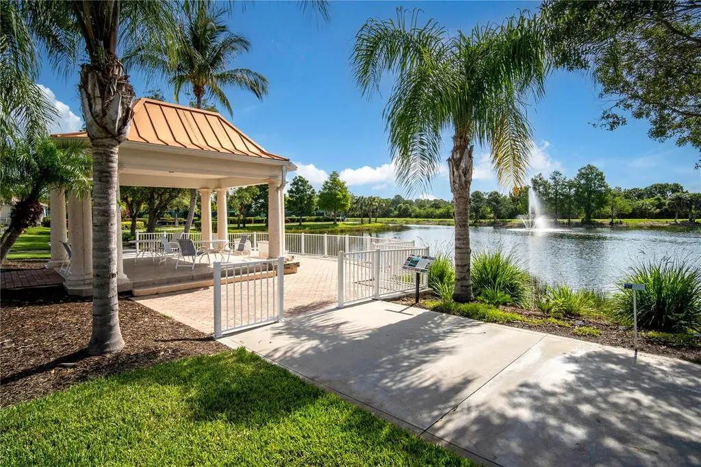 7668 Bergamo Avenue Sarasota FL 34238