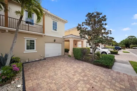 7668 Bergamo Avenue Sarasota FL 34238