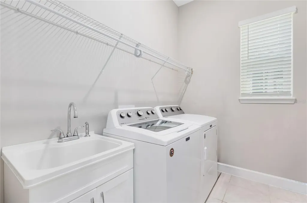 8962 Lower Carrel Circle Orlando FL 32827