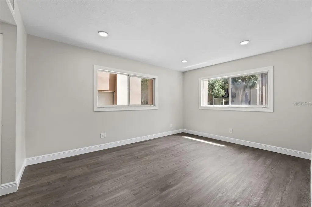 4610 W Gray Street Tampa FL 33609